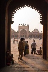 09-In the The Badshahi Darwaza (gate)